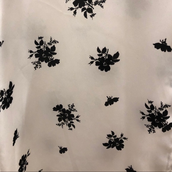 Black & white floral button up shirt from Zara - Picture 2 of 7